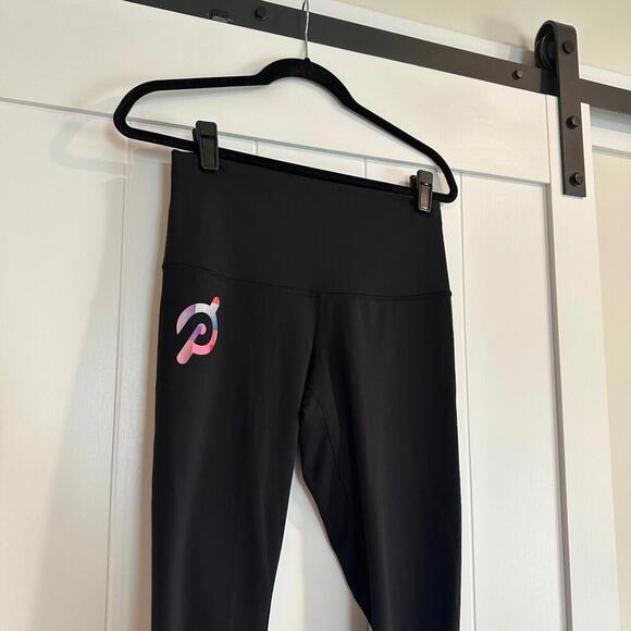 Pants - LULULEMON x Peloton Scalloped Hem‎ Wunder Under Leggings